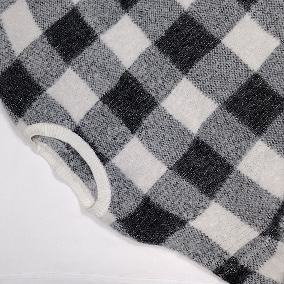 PLAID Knit Sweater Medium - Picture 3 of 11